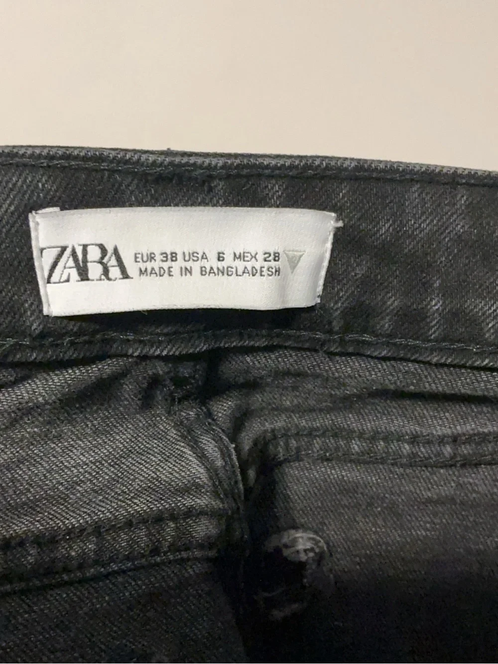 Zara Black Distressed Frayed-Hem Jean Shorts